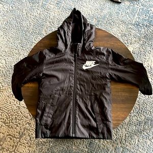 Nike little boys size 6 wind breaker jacket